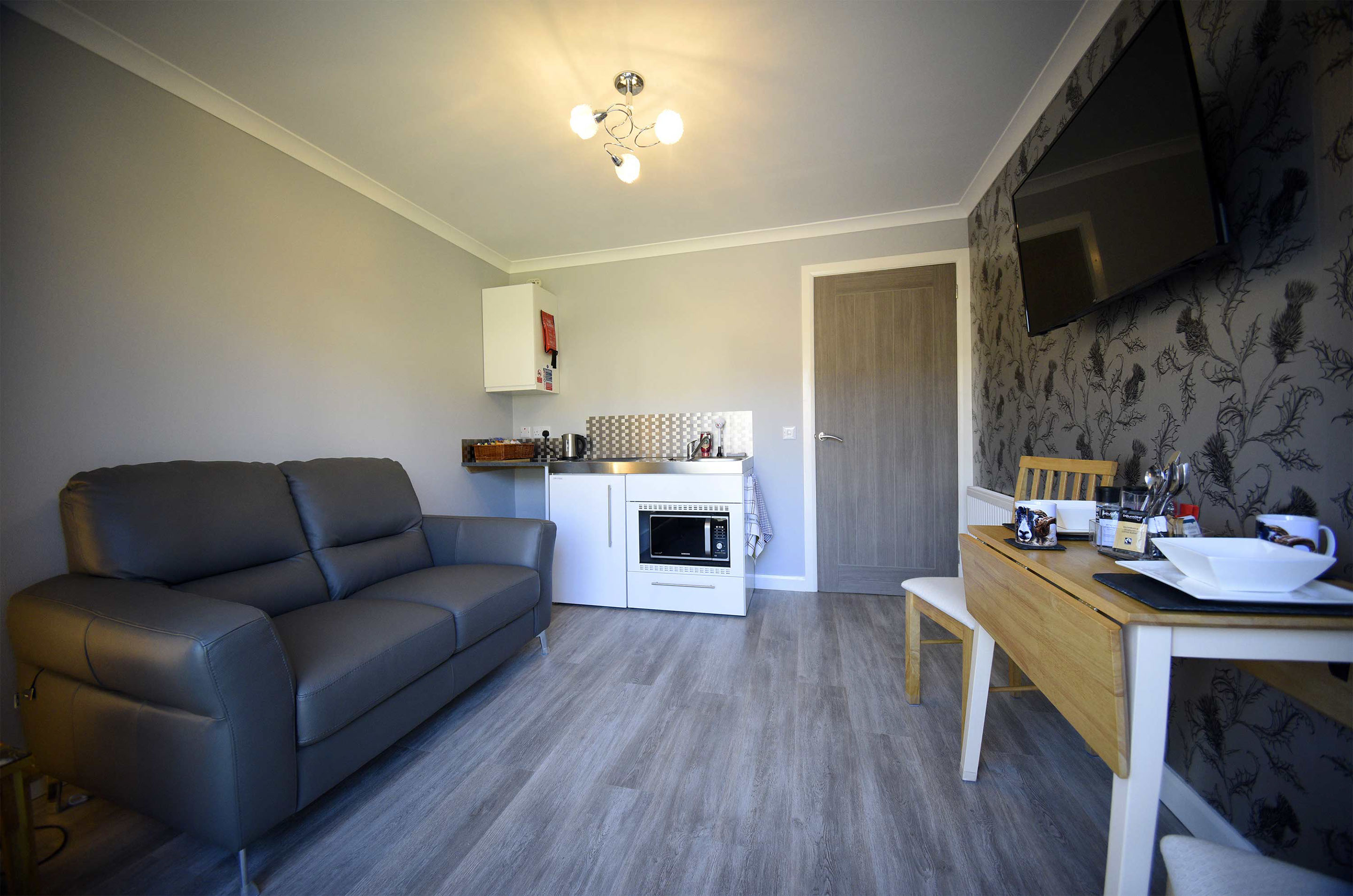 Taransay House Luxury Bed and breakfast contains a spacious restaurant with fresh seafood and great Scottish Cuisine