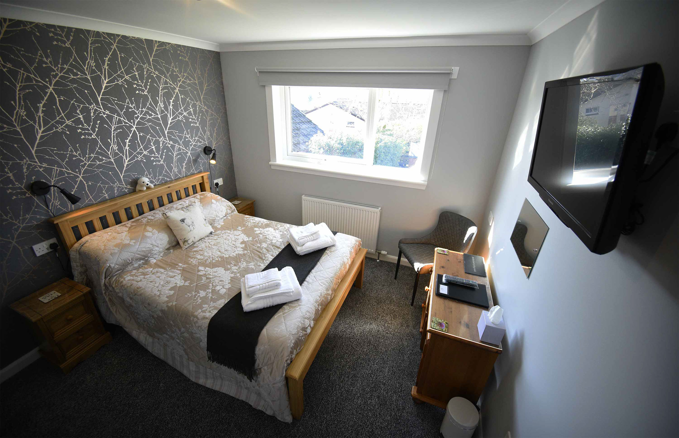 Our Luxury Guest House Accommodation in Portrer contains spacious modern en suite bathrooms