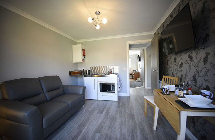 Thistle Dubh Dandy is a self catering accommodation in Portree with open plan design and modern facilities